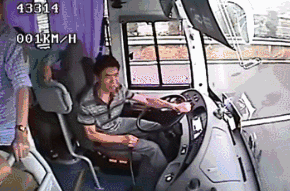 太原男子被拘留15日罚款5000元记12分，原因是什么？