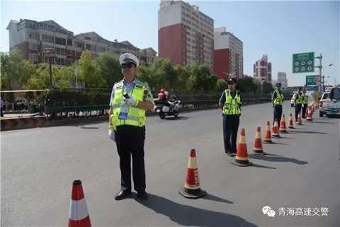 高速公路交警支队圆满完成环湖赛第三赛段（西塔高速路段）交通保障任务