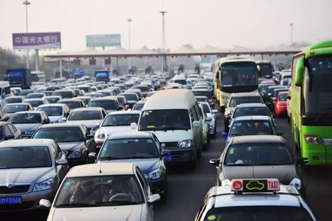 今起三天京哈高速将现车流高峰 廊涿高速收费站临时封闭施工