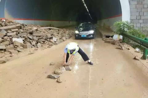 为群众的安全保驾护航