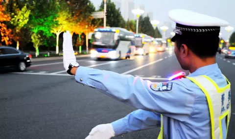 河北交警通报近期一起较大和一起重大交通事故调查进展情况