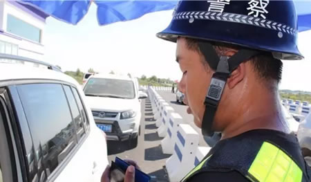 为金山“焦警”点赞