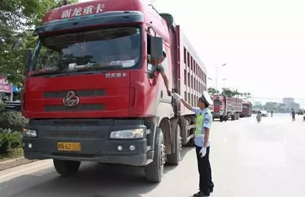 河北交警曝光2017年运输企业违章排行