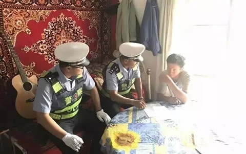 阿勒泰交警创新工作举措预防道路交通事故