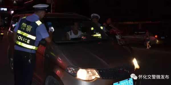 怀化小哥二次酒驾被查 悔恨不已