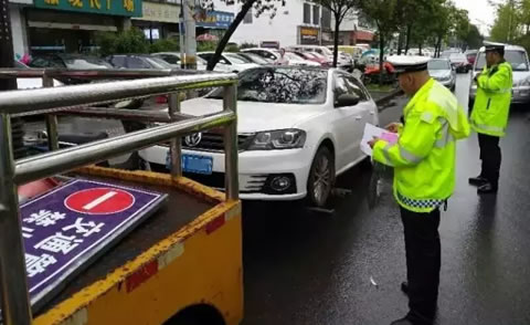 扬州违停整治已有5301辆车被查