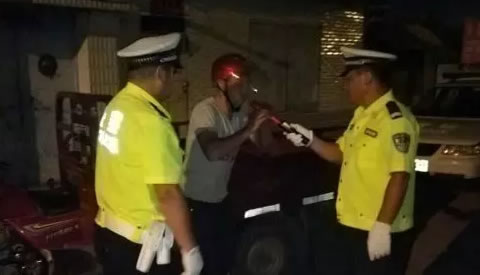 抚松大队开展了查处酒驾整治统一行动