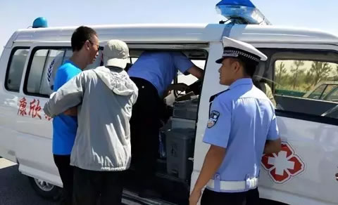 7分钟！1条生命！鄂尔多斯交警为生命与时间赛跑！