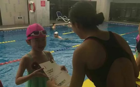 下午还有一节游泳课