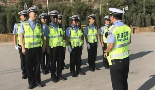 占用应急车道，120分钟113辆车受罚，共记678分