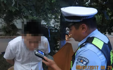 车牌号新A****0号小型轿车