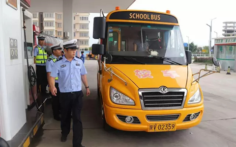 杨凌交警提醒广大驾驶员：上路别违法 违法必被查