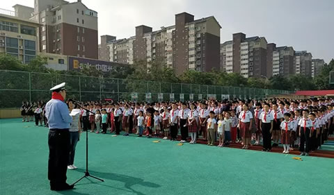 家长必看！请务必教给你的孩子，这两个『五要+五不要』