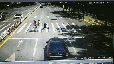 违法车辆号牌：桂GG7582