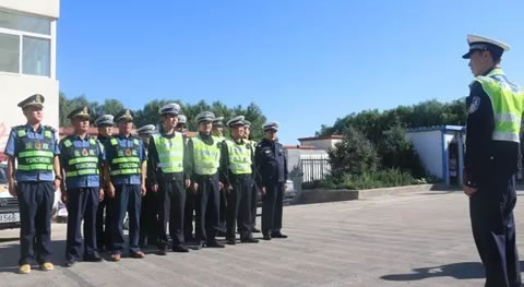 榆林交警开展多部门联合执法行动