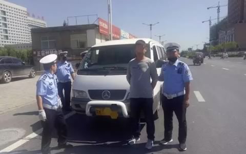 交通违法曝光：榆林一驾驶员使用伪造行驶证被处以罚款5000元记12分行政拘留15日