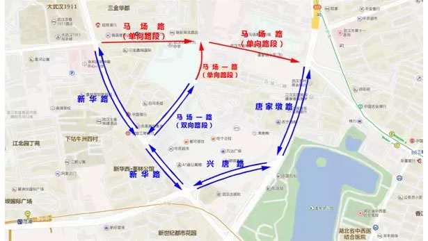 现将该路段改为机动车由南向北(万达向马场路方向)单向通行,以确保车辆正常通行。