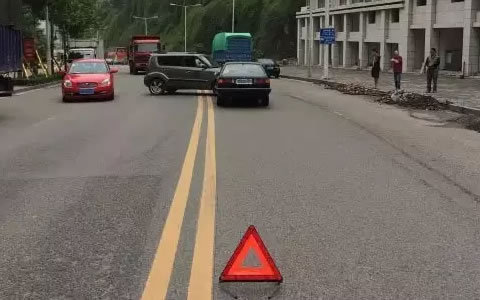 交警提醒：交通事故拍照留存证据的正确姿势！