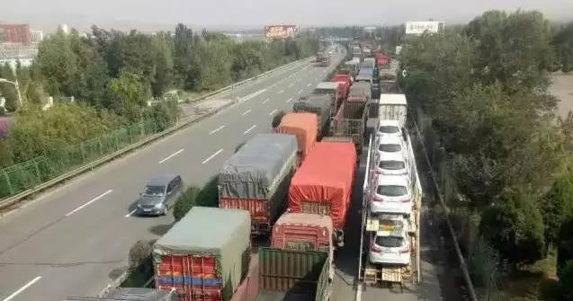 出行提示：别被堵在高速上，出发前快来看一看！