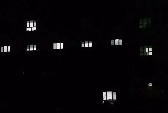 阿勒泰交警的敬业 从来不用装 