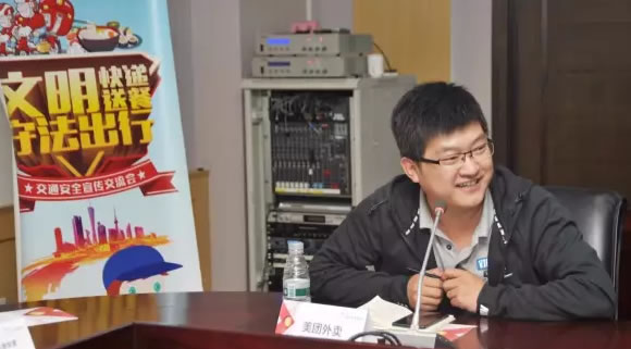 哈市快递、送餐、邮政等配送企业共签守法承诺书