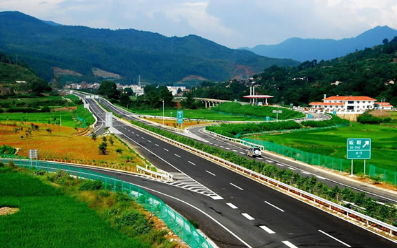 云南省国庆交通事故分析研判及高速高等级公路危险路段提示