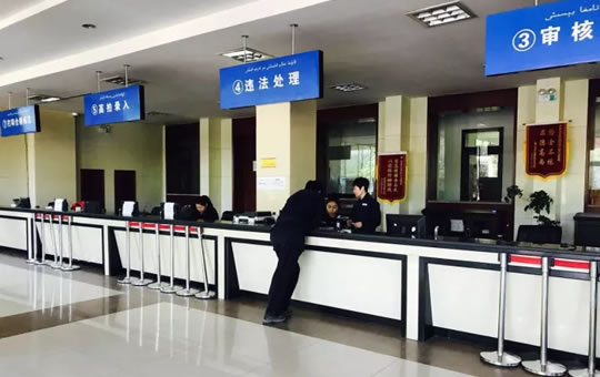 伊犁州机动车辆检测中心十一黄金周正常办理车辆年审业务