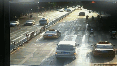 ⊙违法车辆号牌：桂BT7567