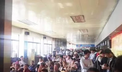 扬州车管所迎节后新车上牌高峰 不必扎堆市民可就近办理