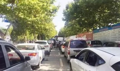 扬州车管所迎节后新车上牌高峰 不必扎堆市民可就近办理