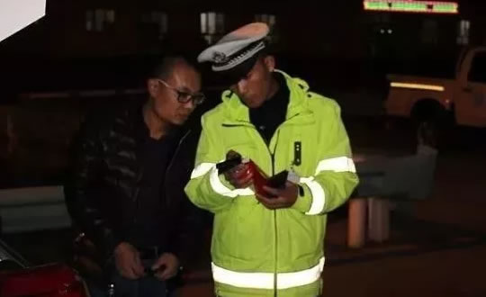 推迟婚礼的辅警马腾