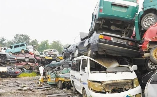 车辆可以在异地报废吗？只有临时车牌可不可以开出本地？