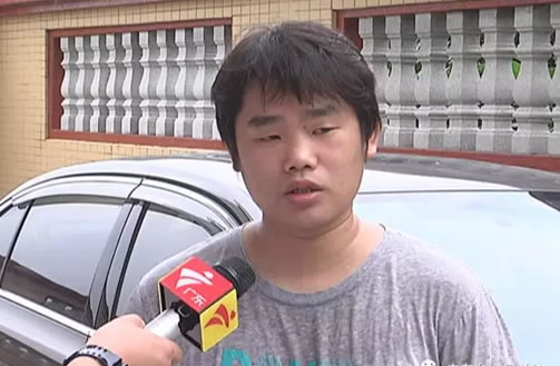 车管所系统出错2个月无法年审,只能车停院子坐公交上班!