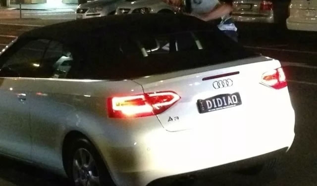 看中国留学生如何选车牌，这理念很先进！