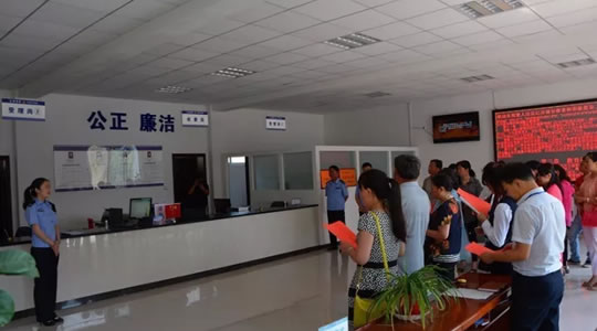 黄龙交警大队车管所全力打造服务型车管所