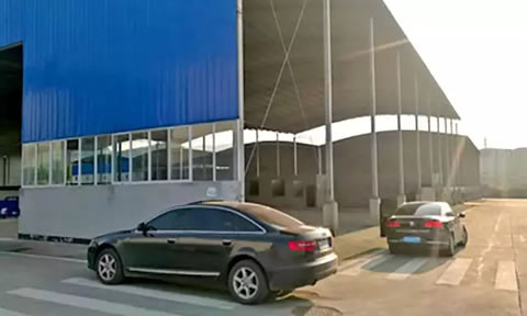 涪陵车管所便民升级 打造“通道式”上牌服务