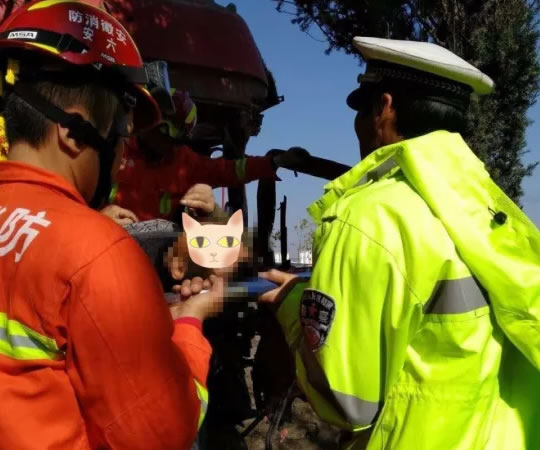 昨天，六安发生一起追尾事故！太惨了，4人死亡！