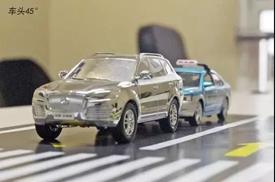 轻微交通事故拍照技巧，学会取证放心撤离，有效避免二次事故！