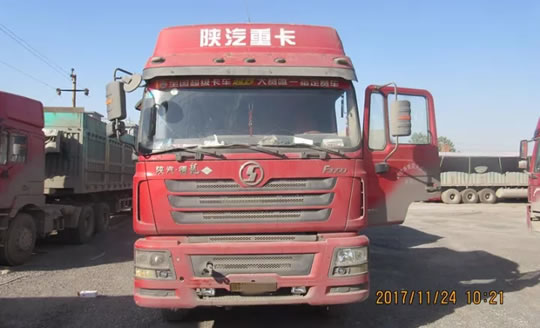 这车牌绝对高科技！辉县交警查处“翻牌神器”！