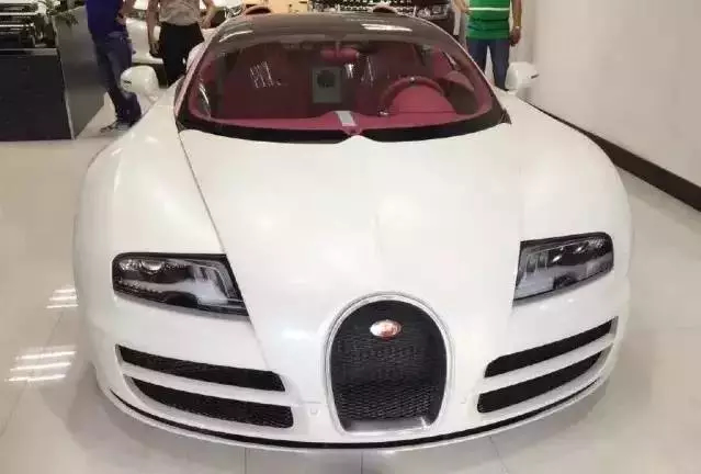 全球唯一一辆粉红色布加迪威航 因为在澳门上牌所以省了1500万元！