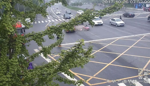 图为超标电动车事故现场（案例三）