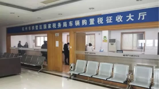 工作人员上午8点半开始上班，不要来早了哦