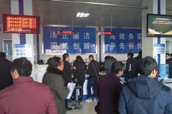 凤台车管所迎来新车上牌高峰期,附联系电话