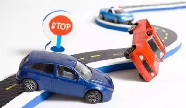 新车没上牌发生事故如何处理？