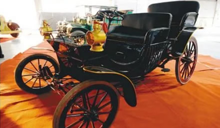 图利亚-中国首位车主：慈禧