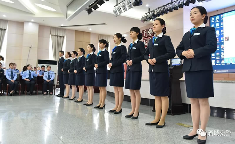 酒城交警“服务”升级!全新车管服务措施有哪些！