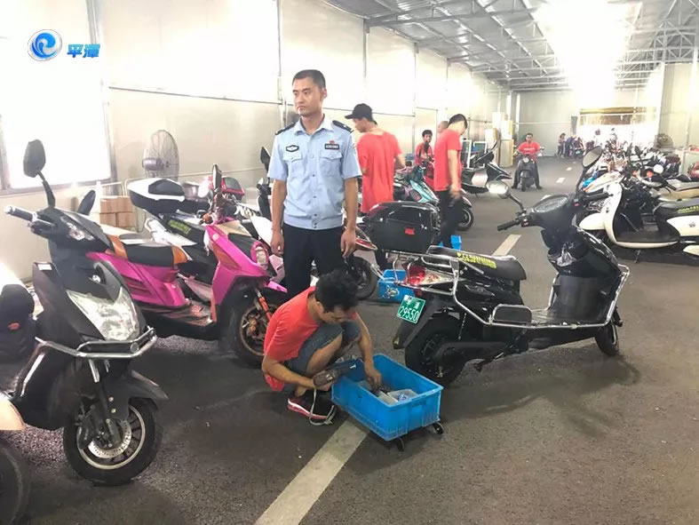 平潭电动车集中编号上牌17400余部！ 8月31日截止上牌，上牌的车主抓紧啦！