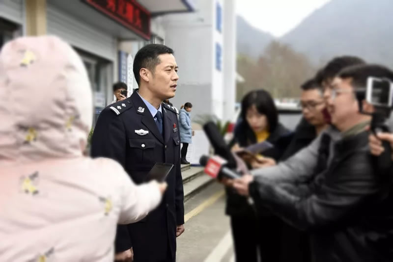 温岭车管所可以办理进口车上牌业务