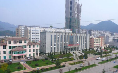 六盘水水城县公安局“流动车管所”到新街乡服务