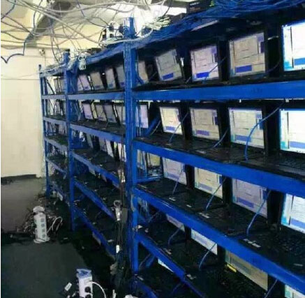 曝黄牛用百台电脑狂拍上海车牌 一个月就拍了985张